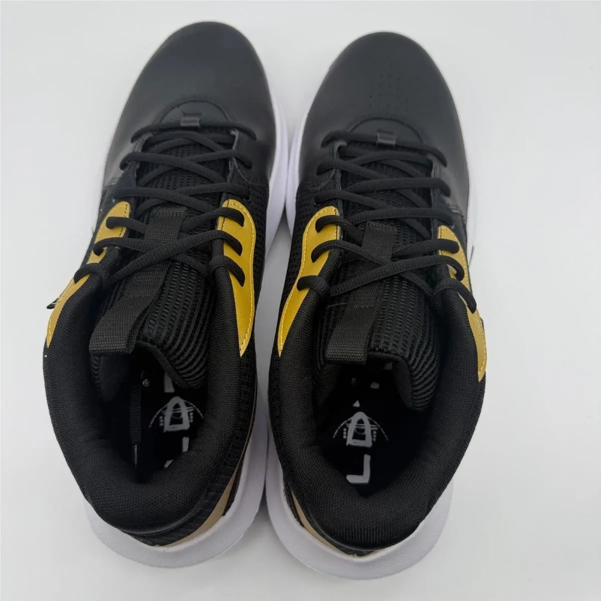 Under Armour shoes - UA Lockdown 7 - Lockdown - Black 3