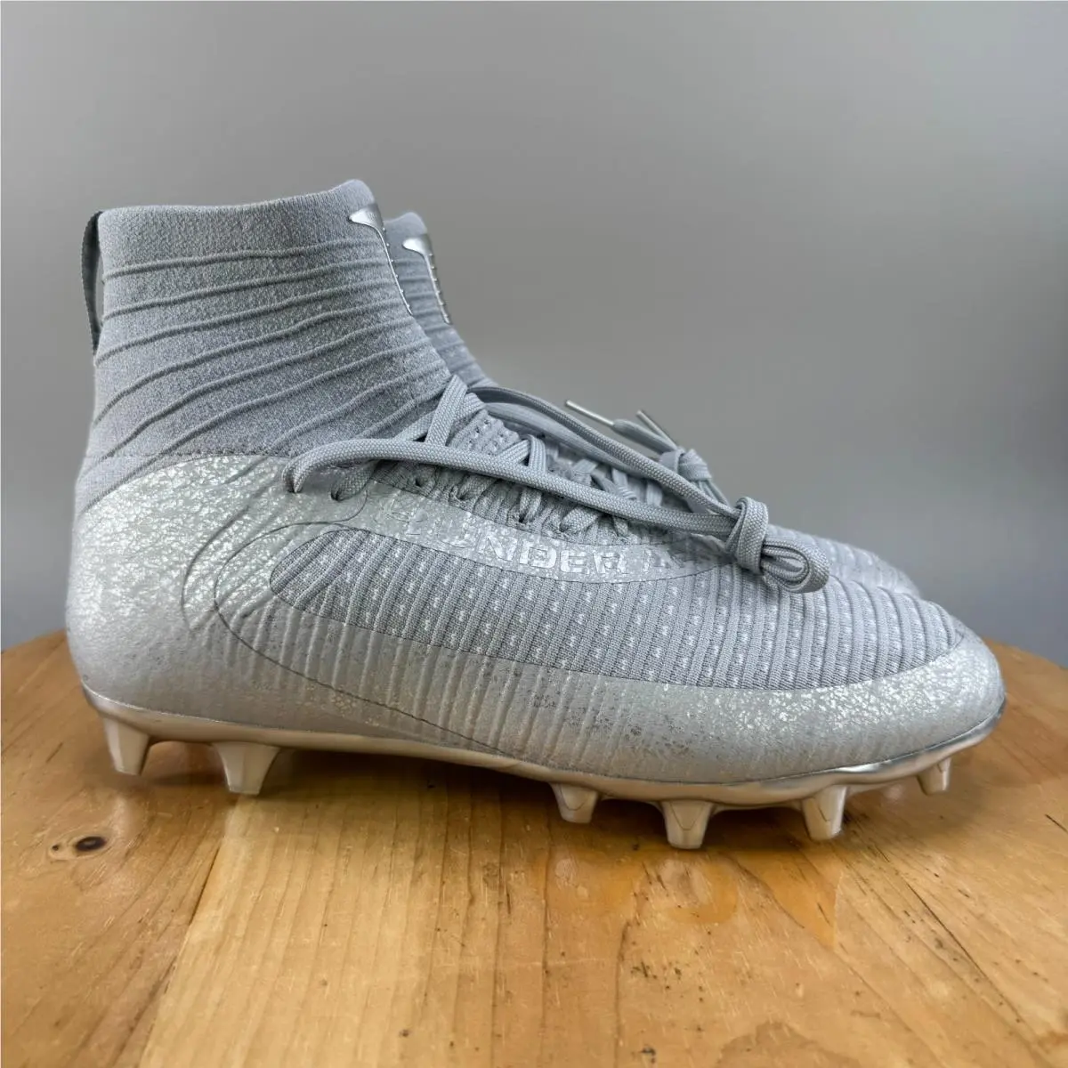 Under Armour Highlight 2 MC Men`s Size 9 Knit Football Cleats 3027304-099