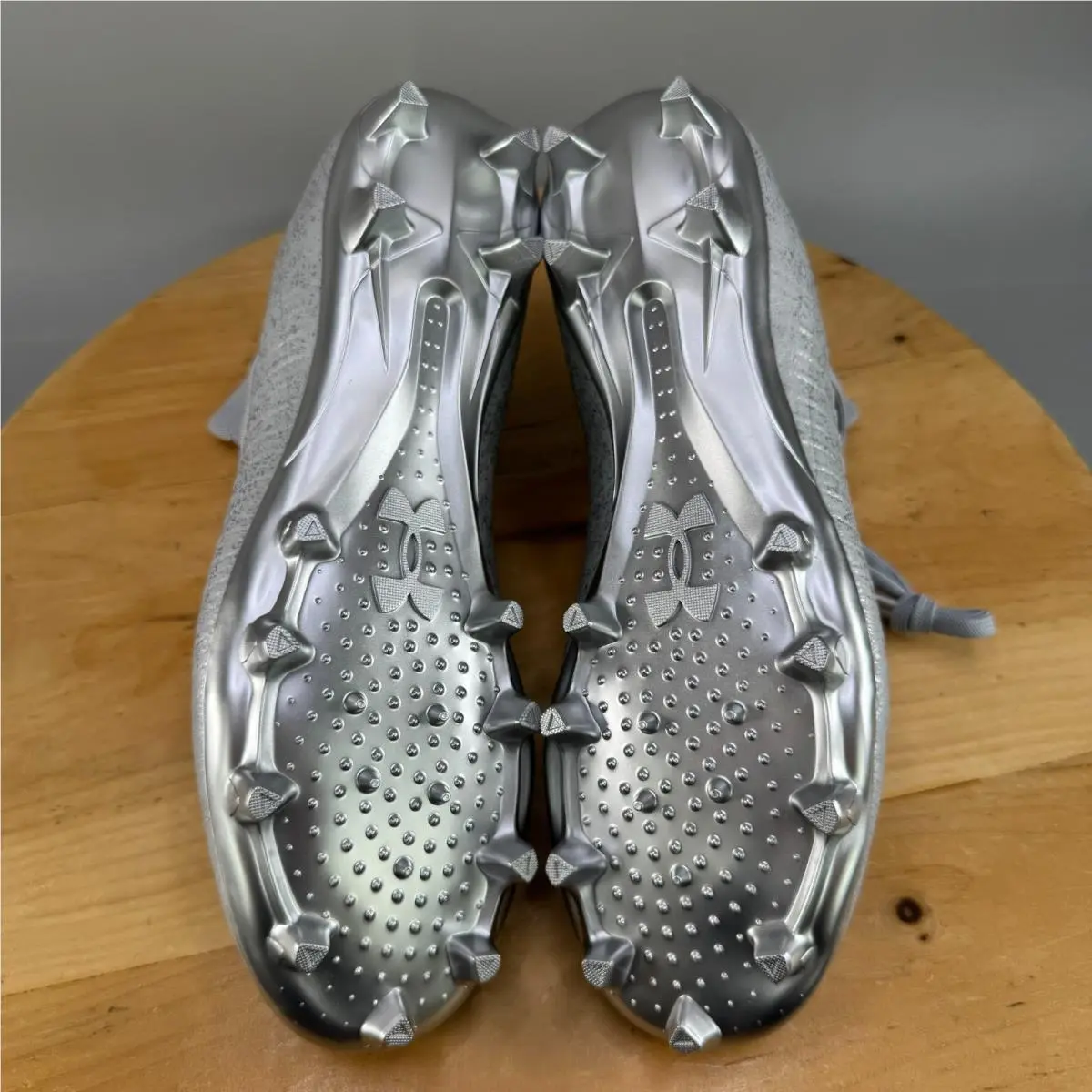 Under Armour shoes - Under Armour Highlight MC - Highlight - 3027304-099 - Silver 5