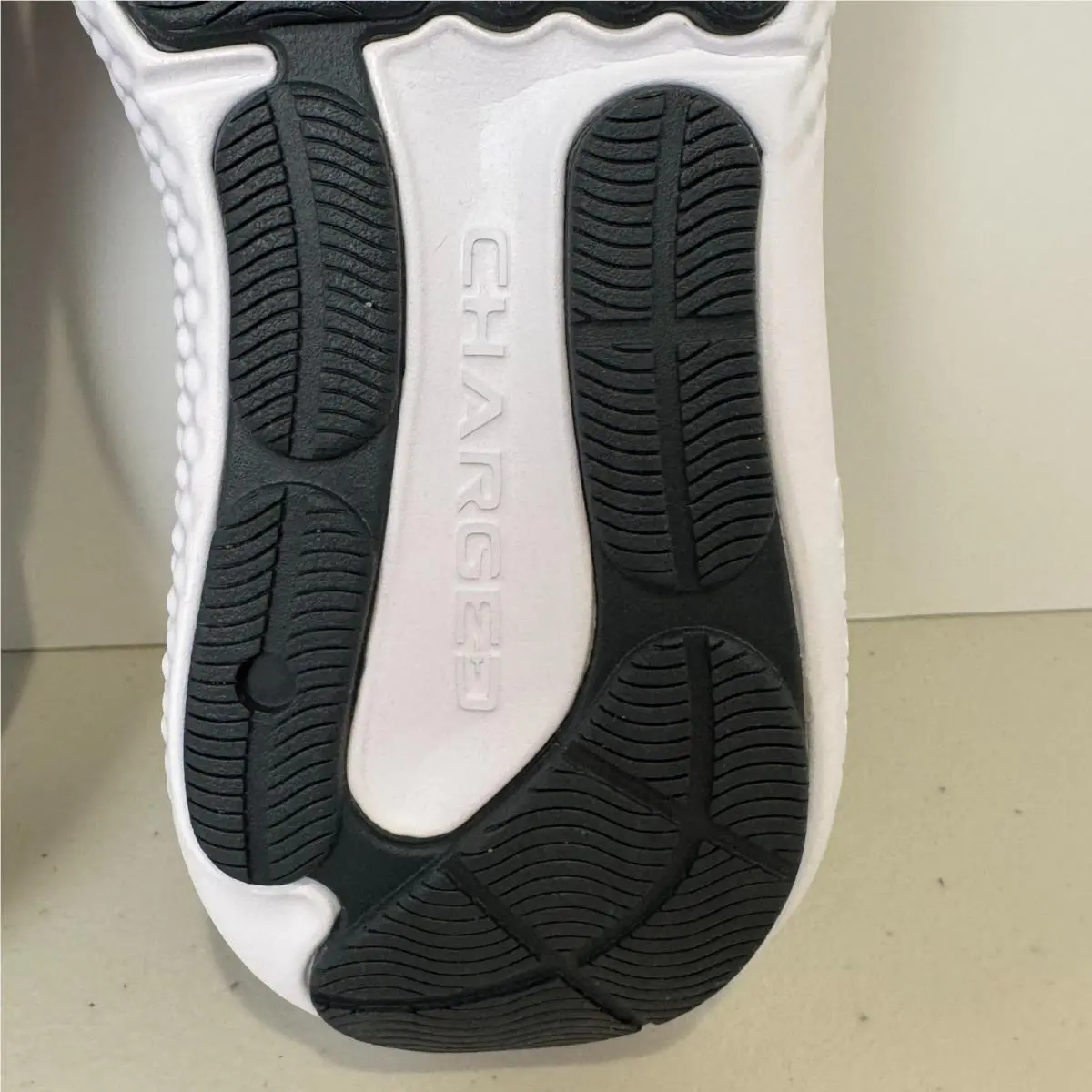 Under Armour shoes - Under Armour Charged Surge 4 - Black 9