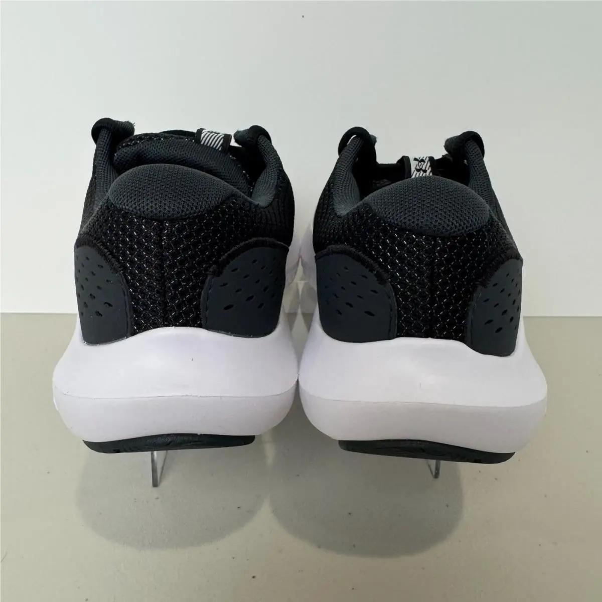 Under Armour shoes - Under Armour Charged Surge 4 - Black 5