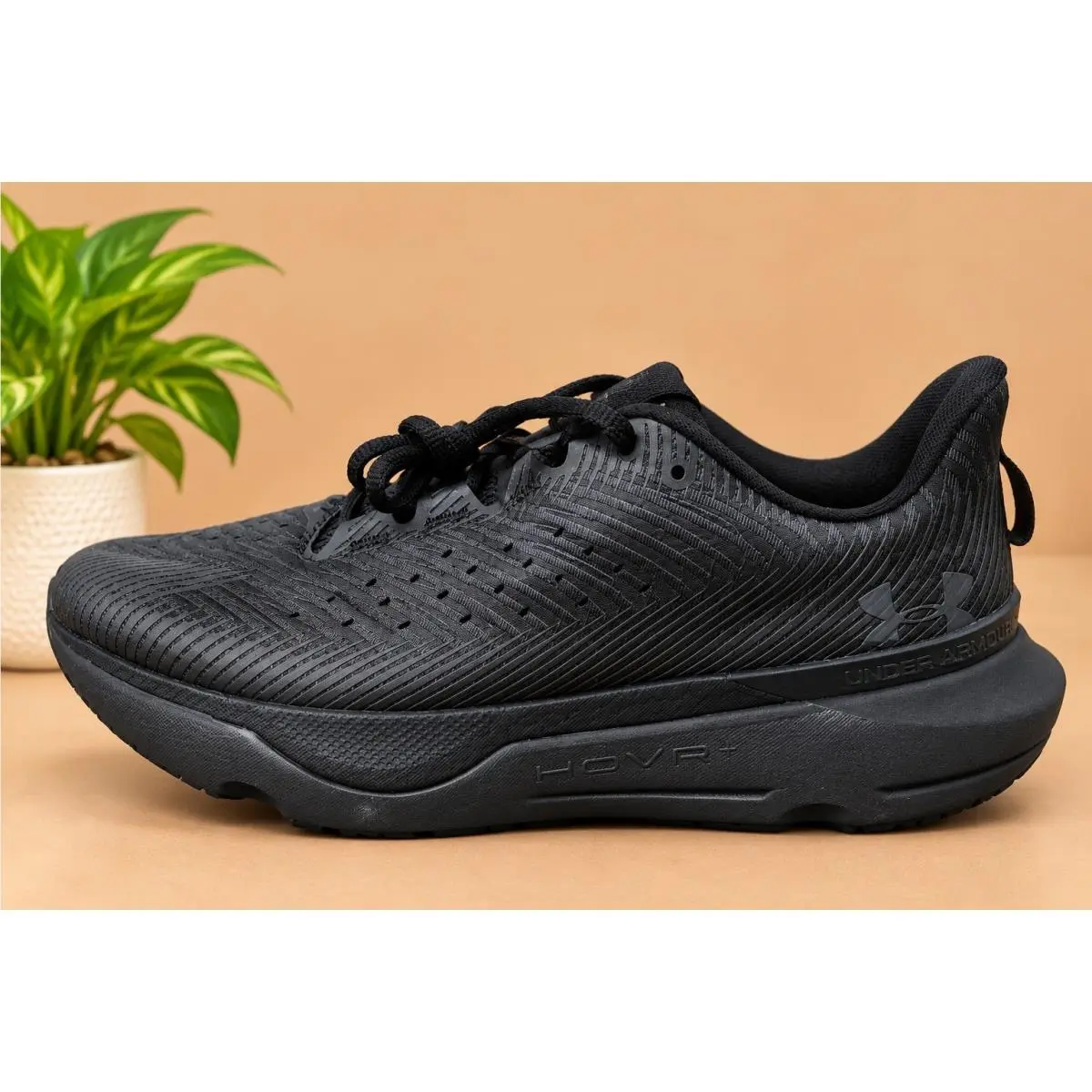 Under Armour Men`s Infinite 6 004 Black/black/black 8 US