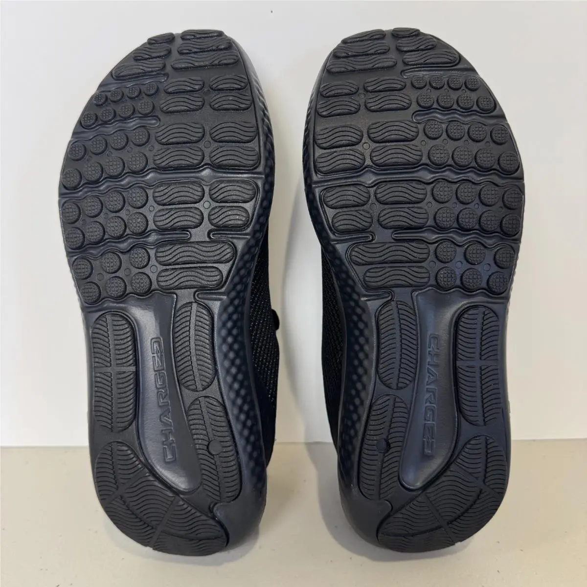 Under Armour shoes - Under Armour Charged Surge 4 - Black 4