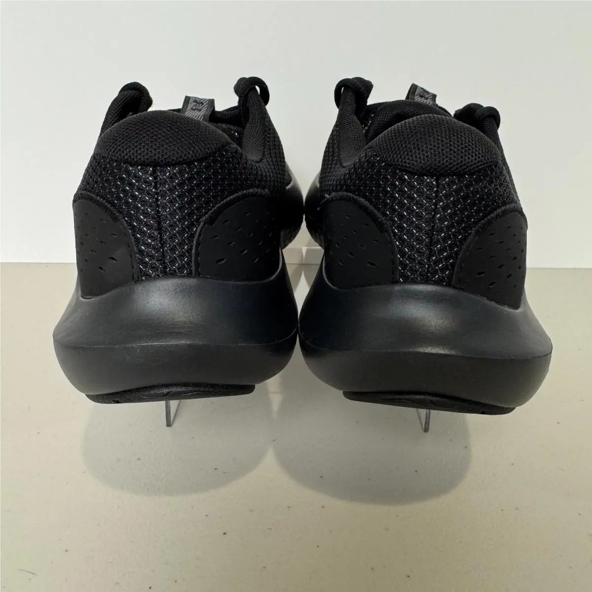 Under Armour shoes - Under Armour Charged Surge 4 - Black 6