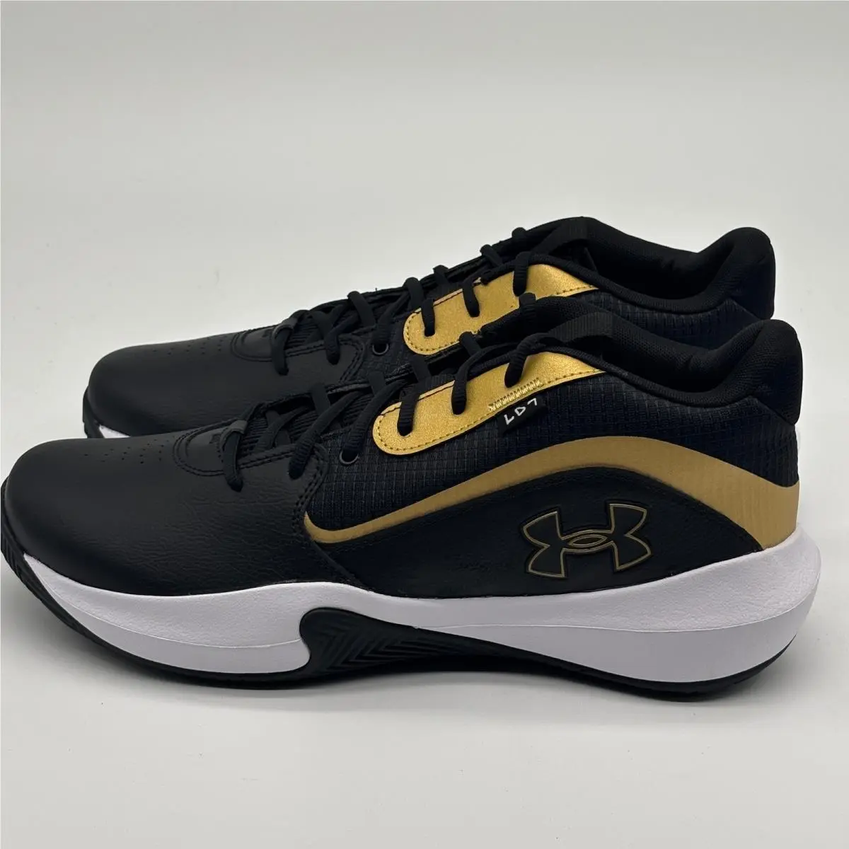 Under Armour shoes - Lockdown 7 - Lockdown - Black Gold 2