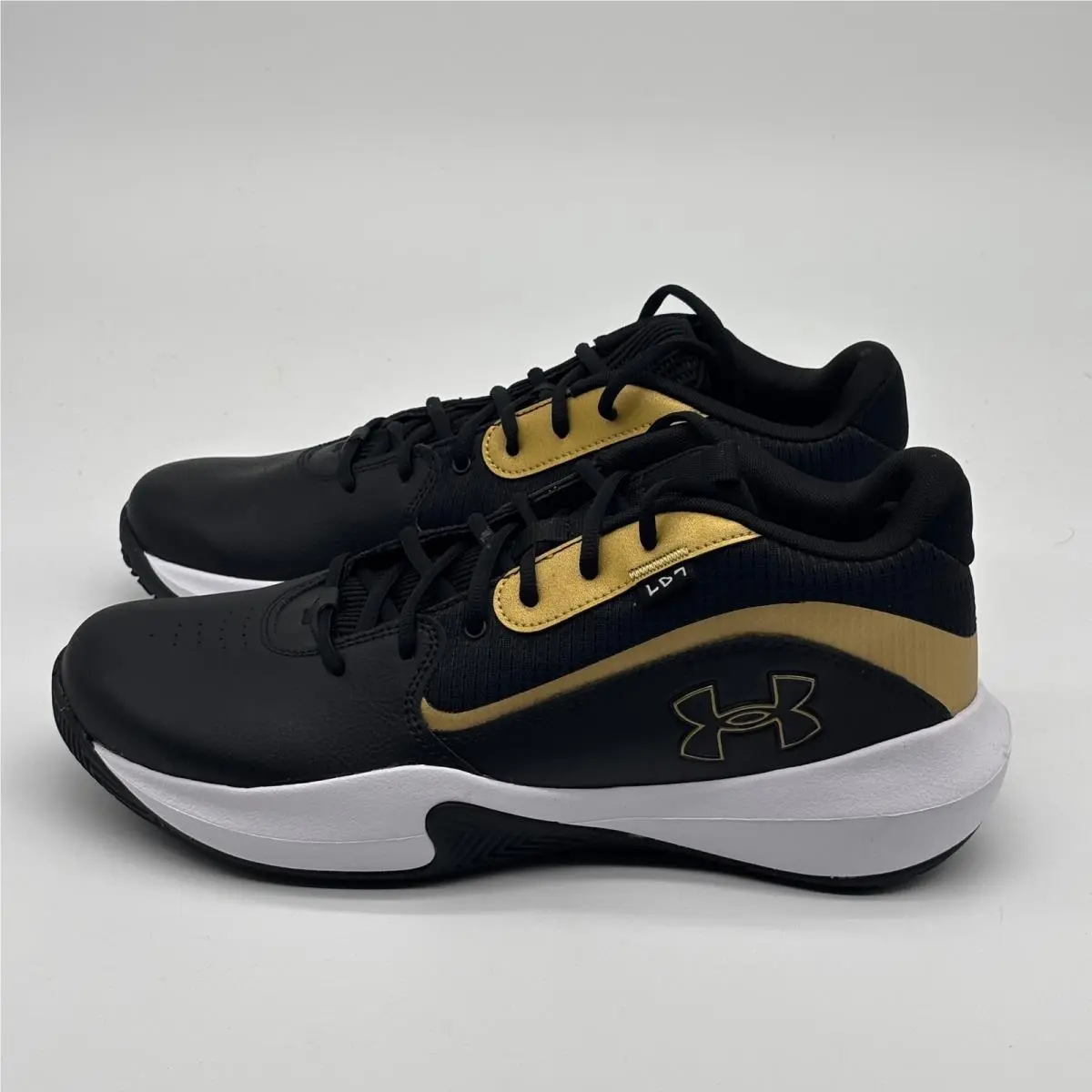 Under Armour shoes - UA Lockdown 7 - Lockdown - Black 2