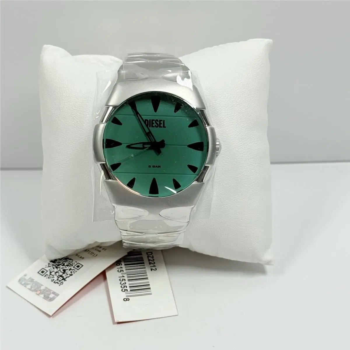 DZ2212 D-sruptor White Sunray Dial Teal Crystal Stainless Men’s Watch by Diesel