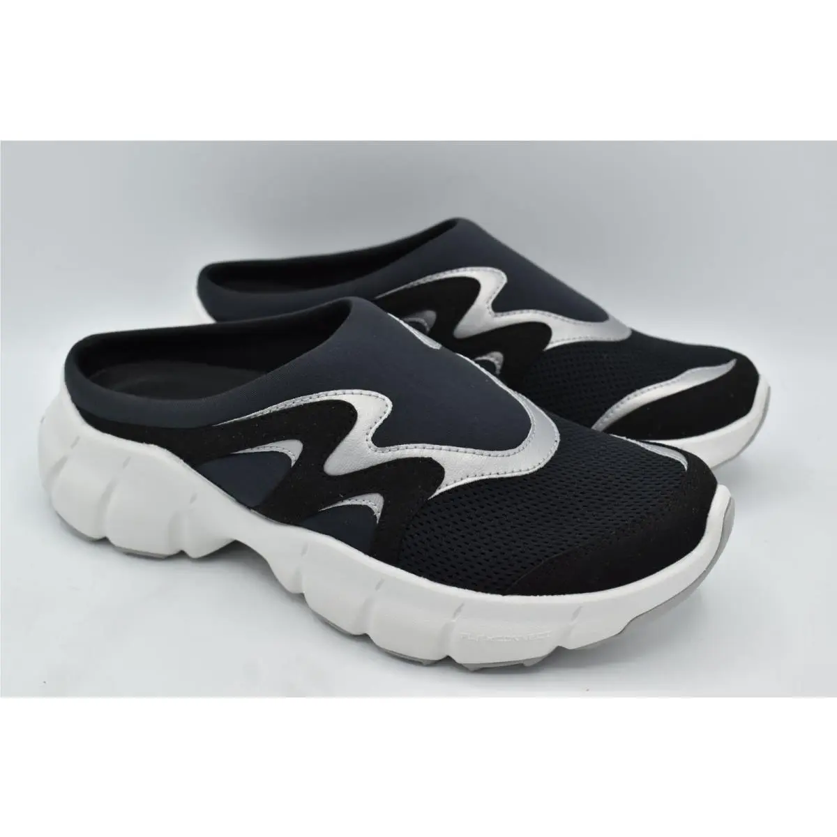Merrell shoes - Black (UPC: 195020845776) 1