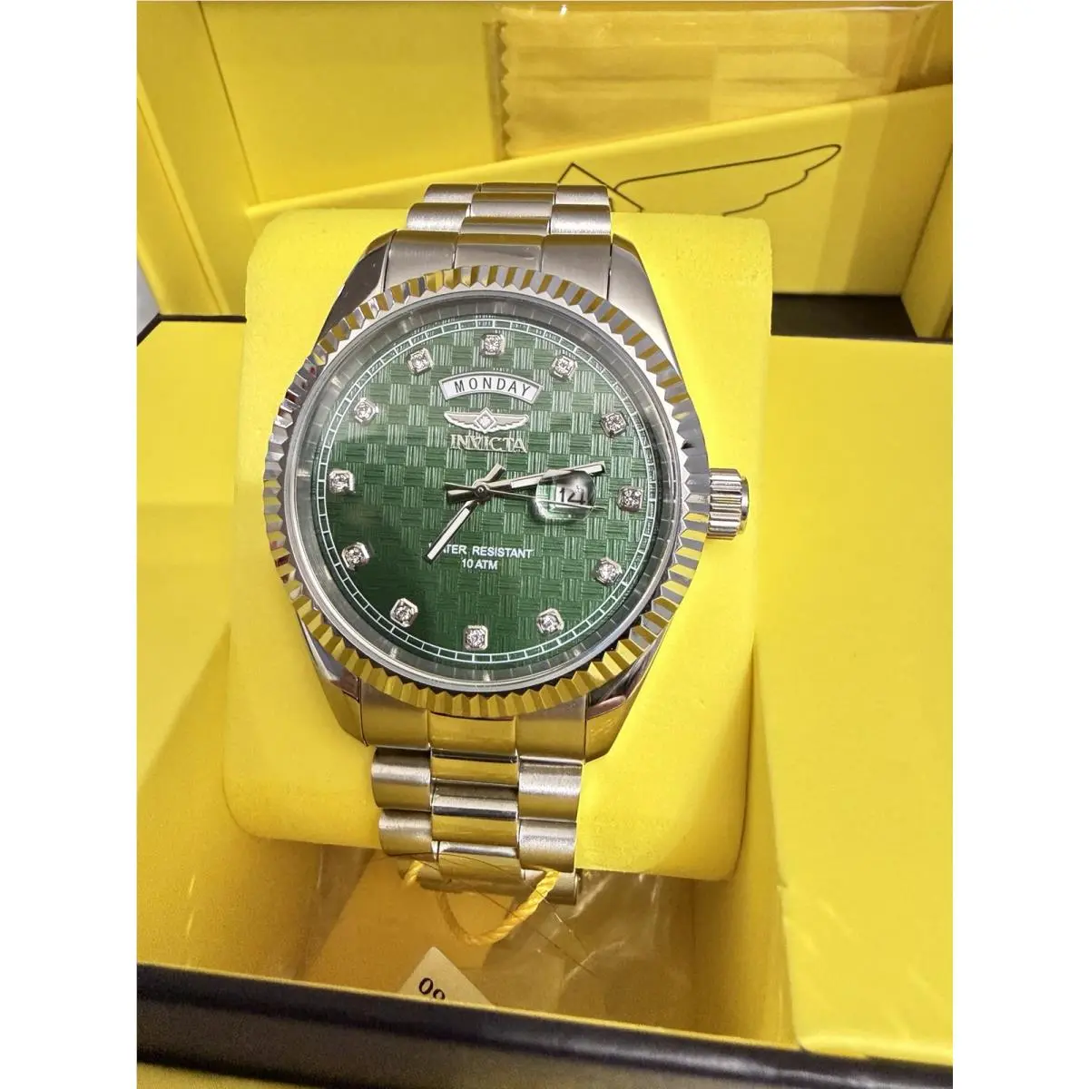 Invicta Specialty Striad Luxe Men`s Green Checker Dial 43mm Day Date 51044