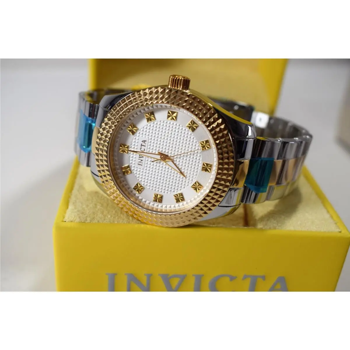 Invicta Specialty Men`s Watch Quartz Stainless Steel Case Silver Dial 22791