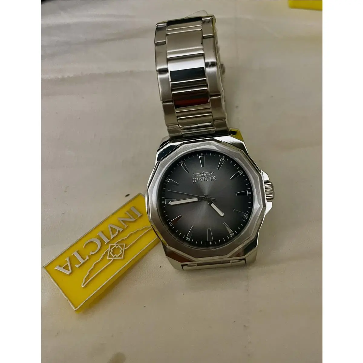 Invicta Speedway Dominus Men`s 42mm Sunburst Steel Gradient Dial