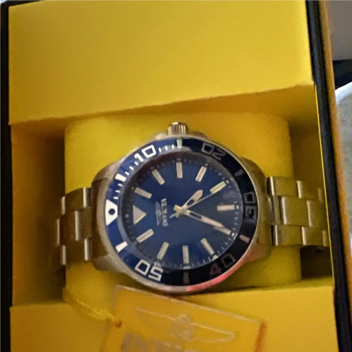 Invicta Pro Diver Men`s 43mm Blue Dial/bezel Quartz 200m Steel Bracelet Box