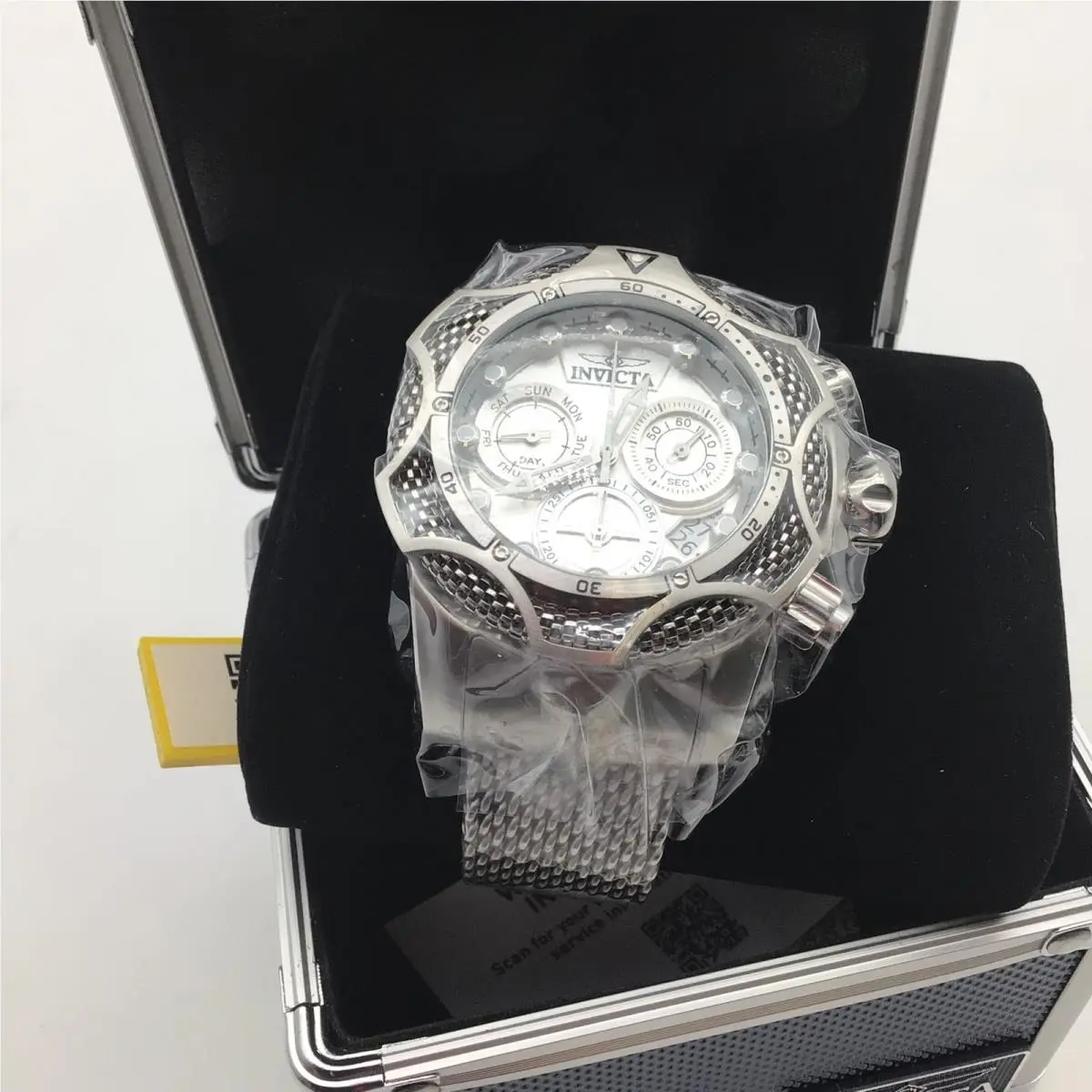 Invicta Venom Chain Quartz Chronograph Mens Watch Silver Steel Mesh