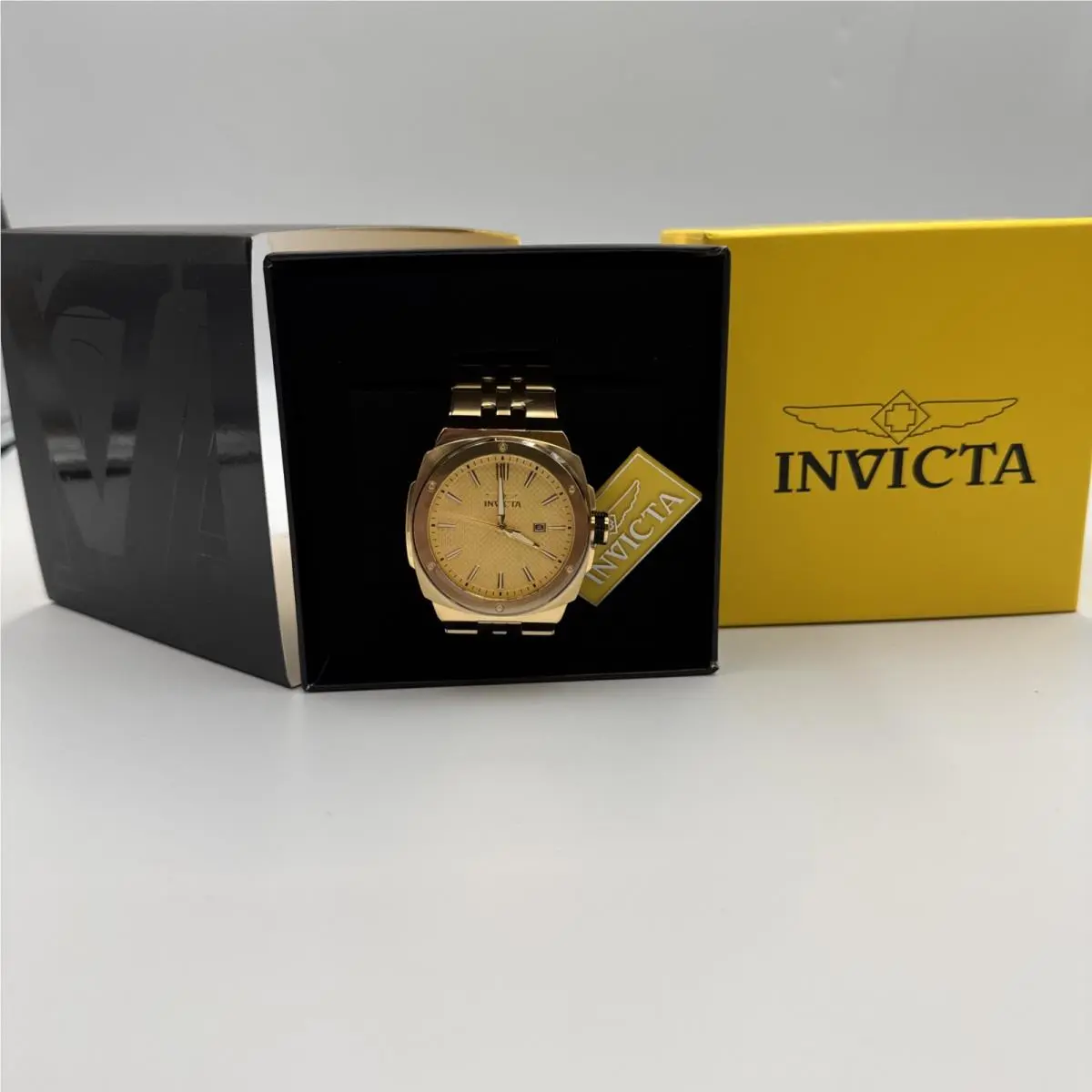 Invicta Sea Vulture Men`s Watch - 44mm. Gold Toned 50148