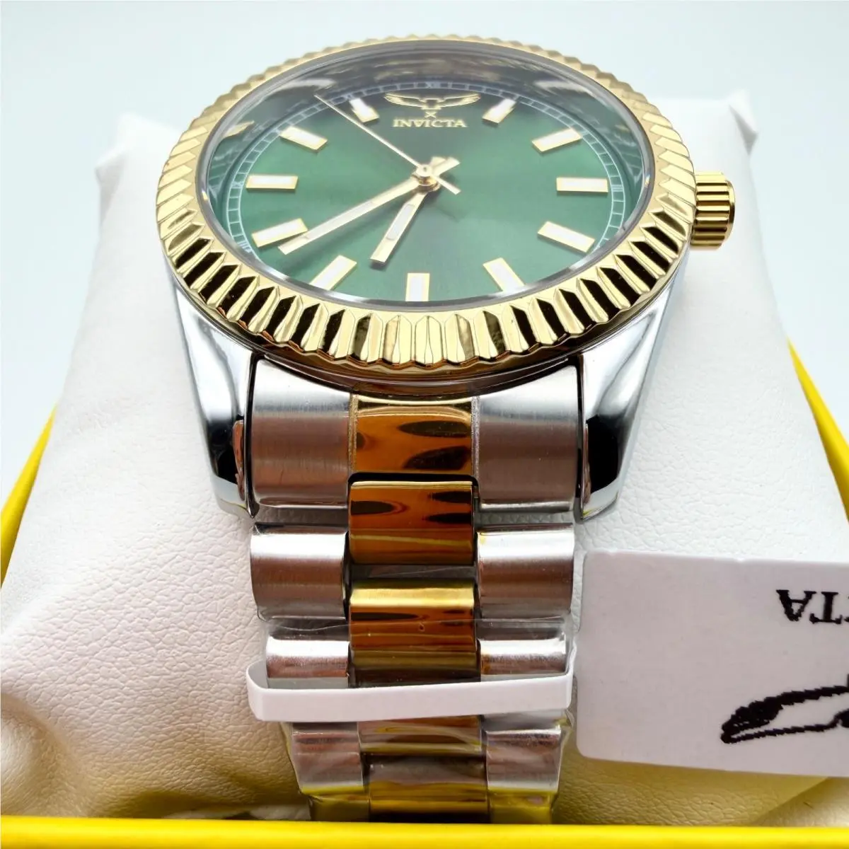 Men`s Invicta Emerald-green Fluted Gold 2-Tone Stainless Steel Watch