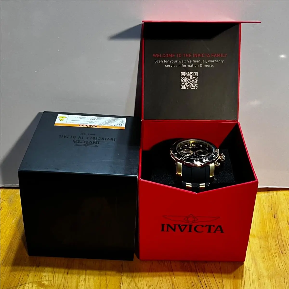Invicta Mens Pro Diver Chronograph Watch Black Gold Silicone Strap