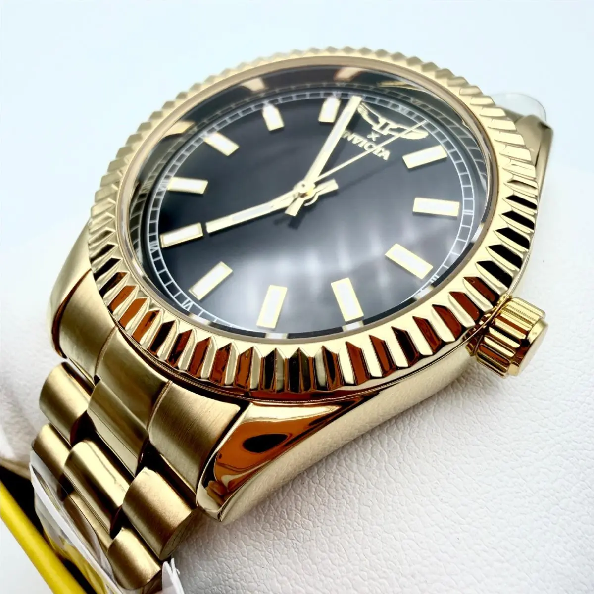 Men`s Invicta Black Gold Stainless Steel Fluted Oyster-band 40mm Large Watch