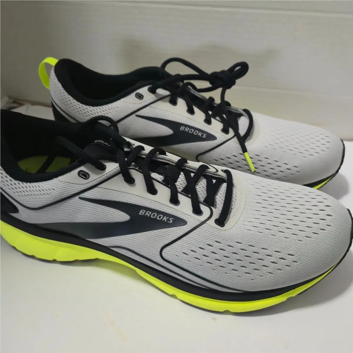 Brooks shoes - Transmit 3 - Transmit - 110363 1D 099 - Gray 0
