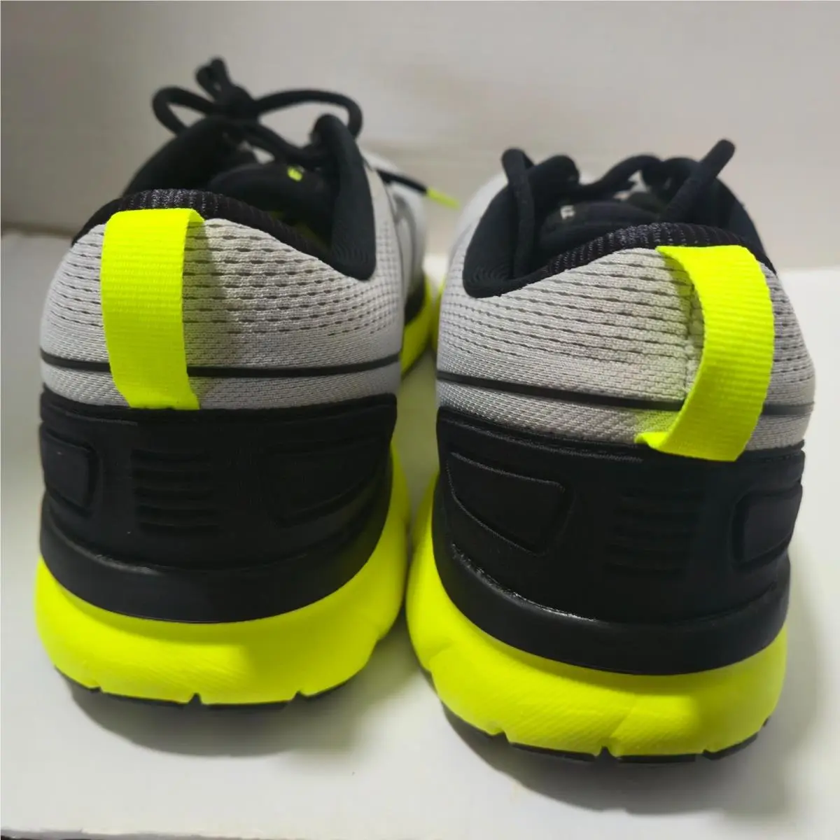 Brooks shoes - Transmit 3 - Transmit - 110363 1D 099 - Gray 1