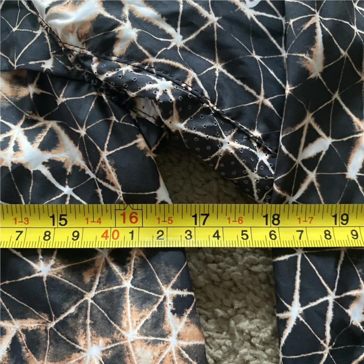 Lululemon clothing - Multi-Color, Manufacturer: SCMX 4
