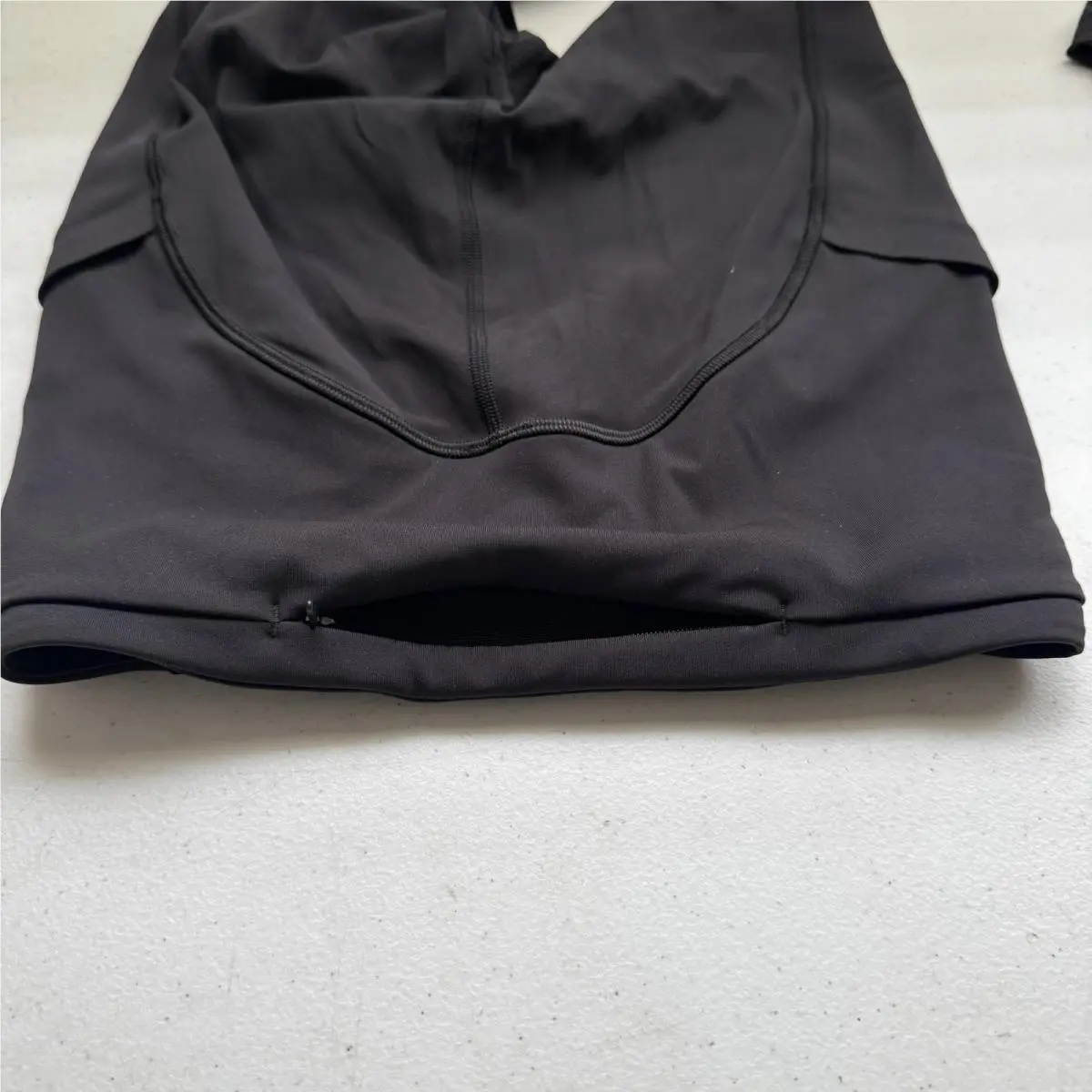 Lululemon clothing - Black 4