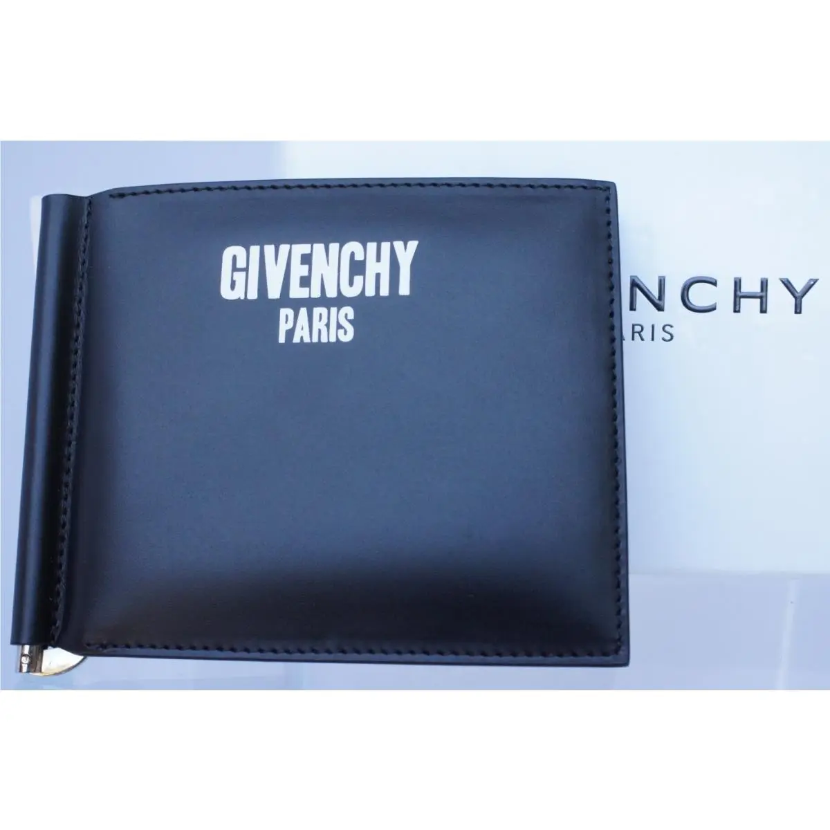 Givenchy Men`s Wallet Credit Card Holder Black Bi-fold Leather