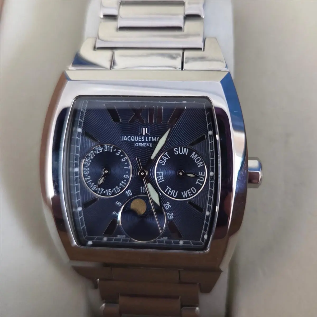 Jacques Lemans Geneve G122 Swiss Chronograph Watch Steel Band Battery