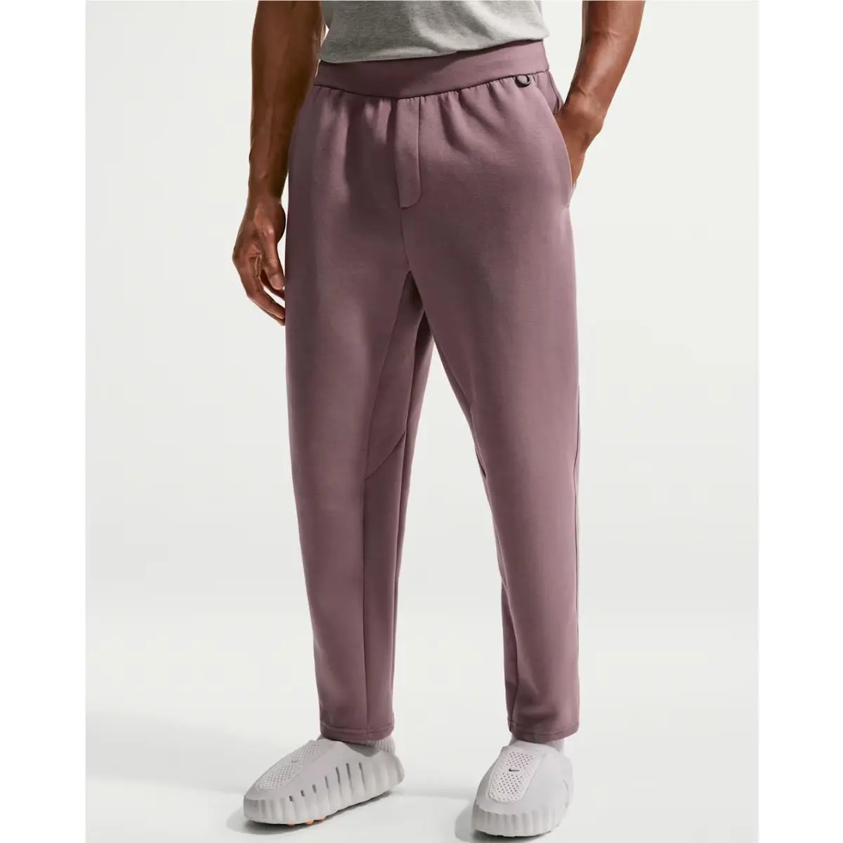 Nike clothing - Burgundy (UPC: 198728659379) 1