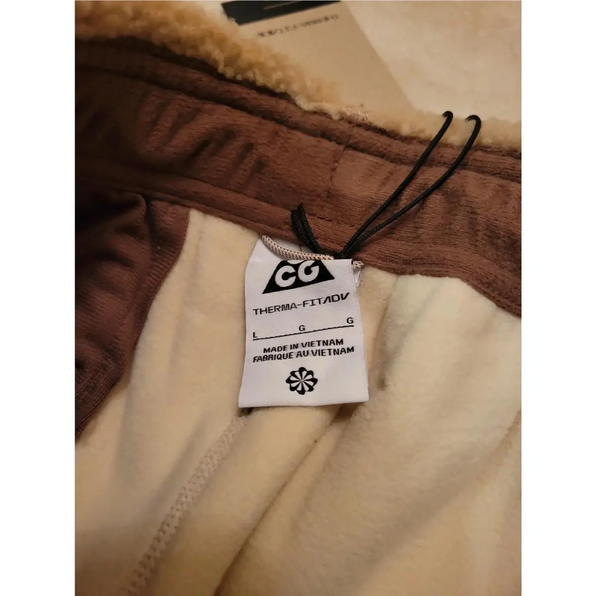 Nike clothing - Beige (UPC: 198486816588) 10