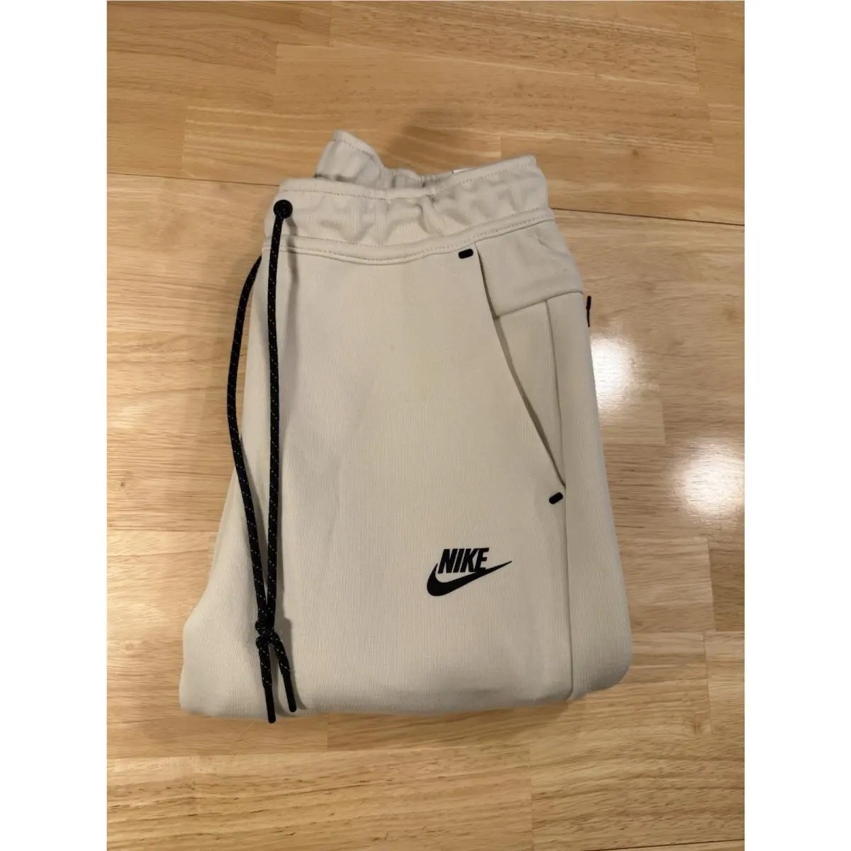 Nike clothing - Light Khaki / Black (UPC: 197859957804) 5
