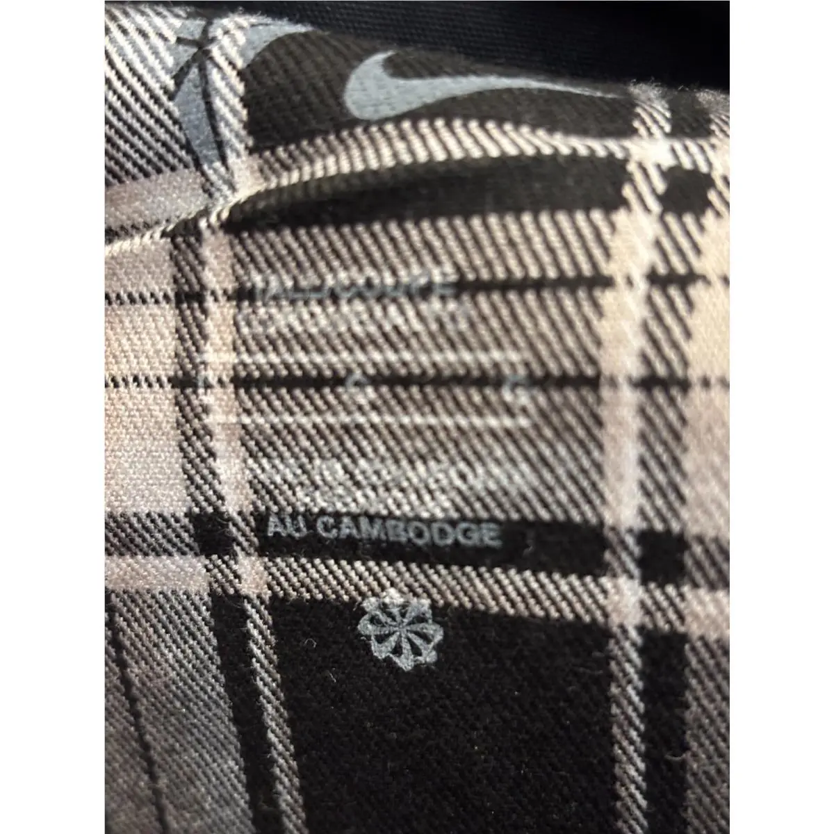 Nike clothing - Black / White (UPC: 197862842463) 3