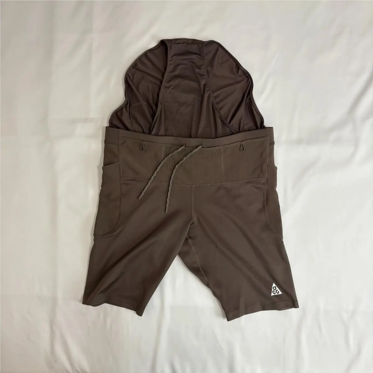 Nike clothing - Brown 1