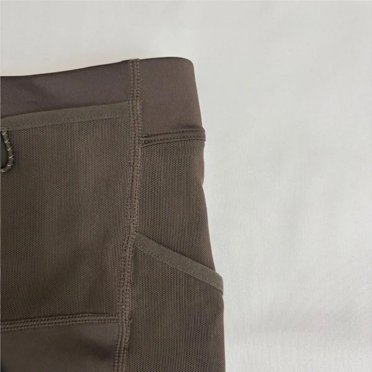 Nike clothing - Brown 4