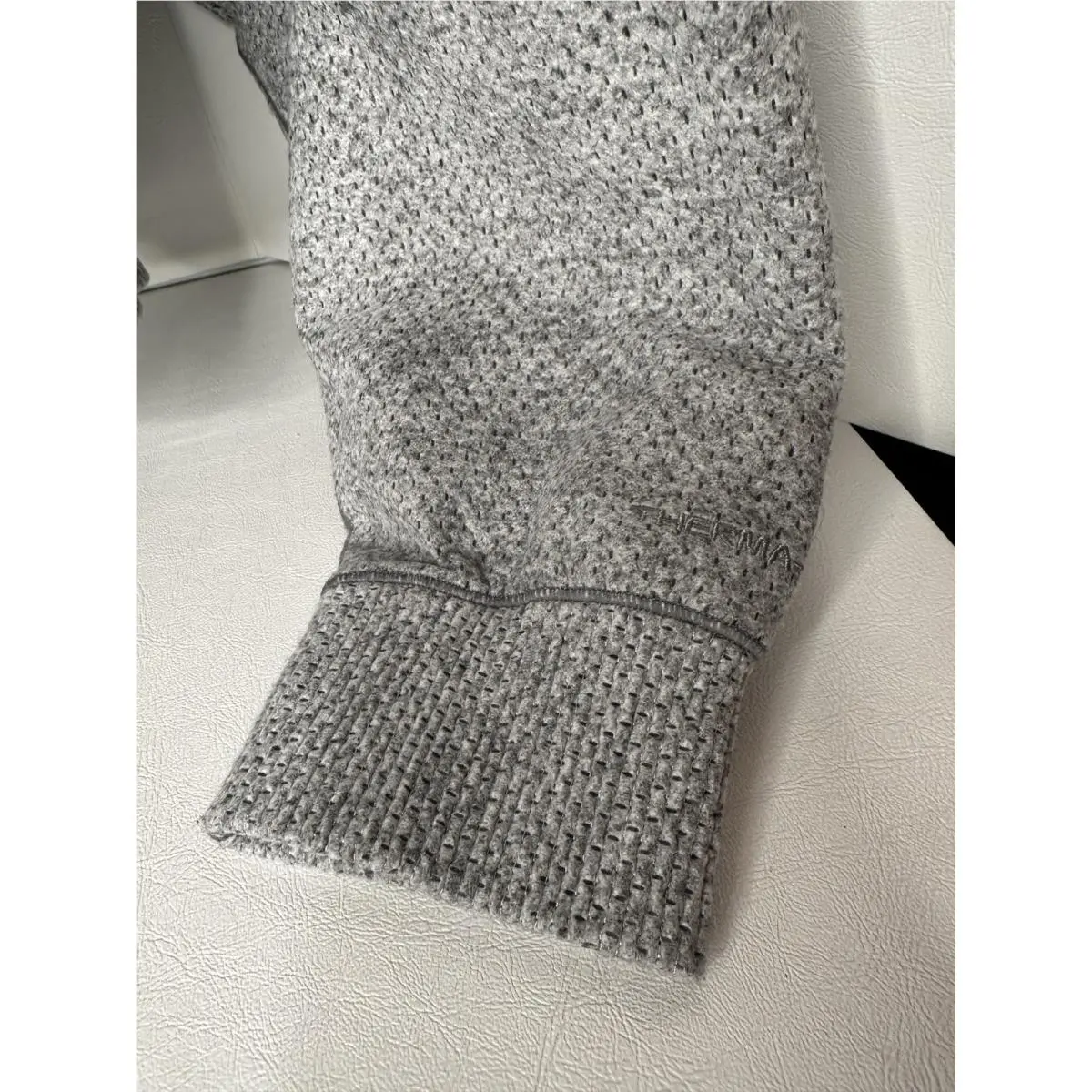 Nike clothing - Gray (UPC: 0196149923031) 3
