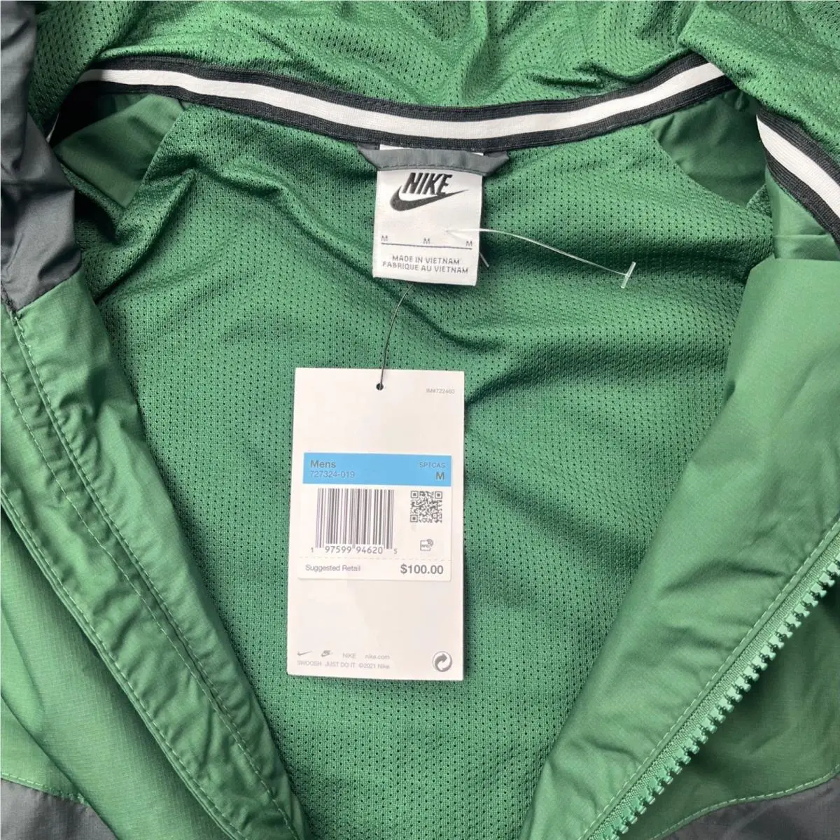 Nike clothing - Windrunner - Windrunner - Green 0