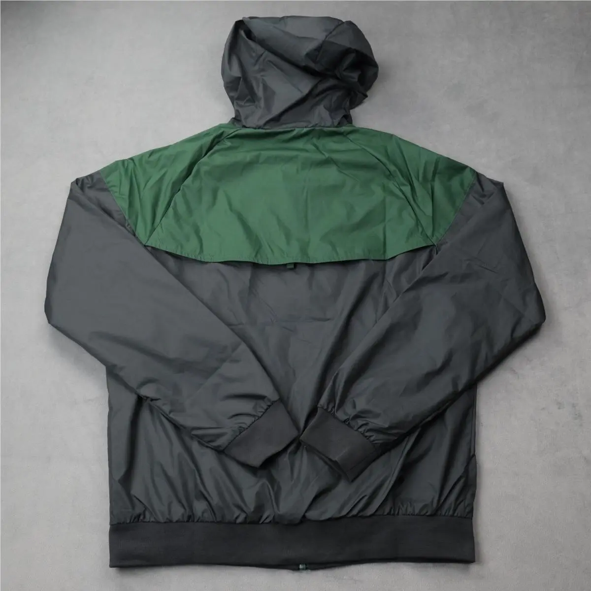 Nike clothing - Windrunner - Windrunner - Green 6