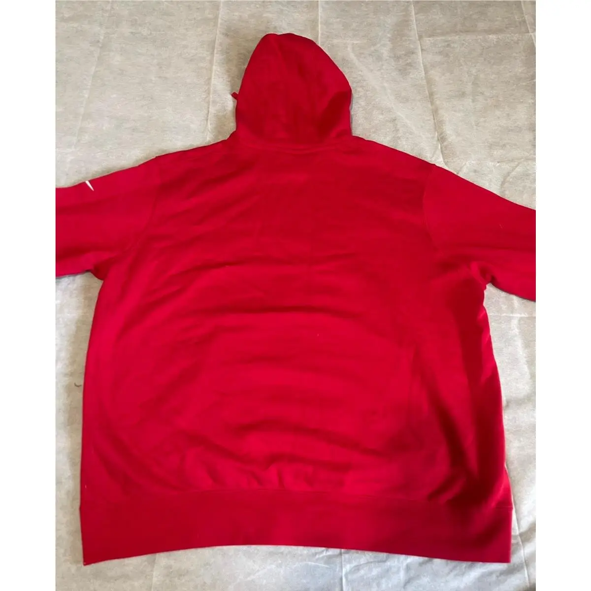 Nike clothing - Red Gold (UPC: 0198424256902) 8