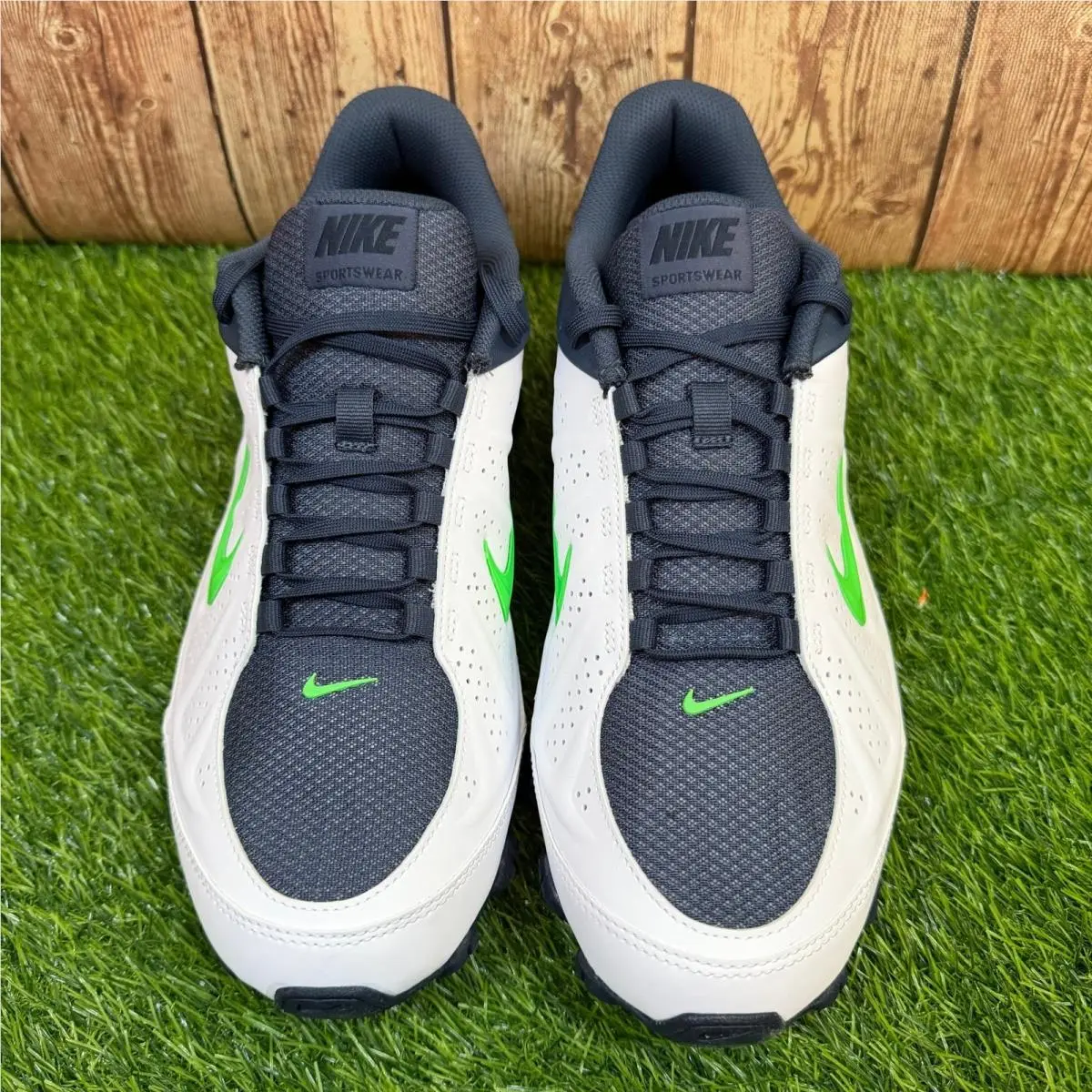 Nike shoes - Nike Reax 8 NSW SL - White 2