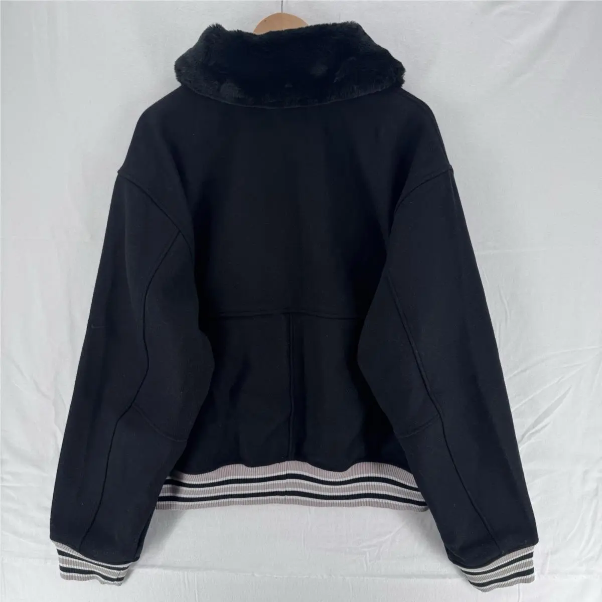 Nike clothing - Black (UPC: 0198483142994) 9