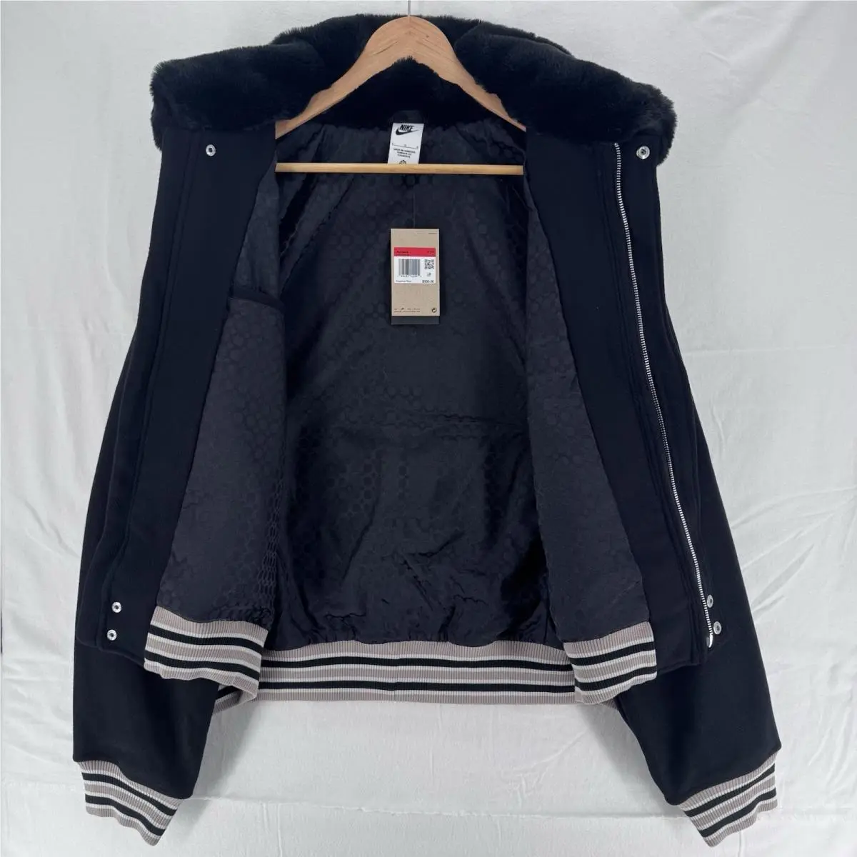 Nike clothing - Black (UPC: 0198483142994) 6