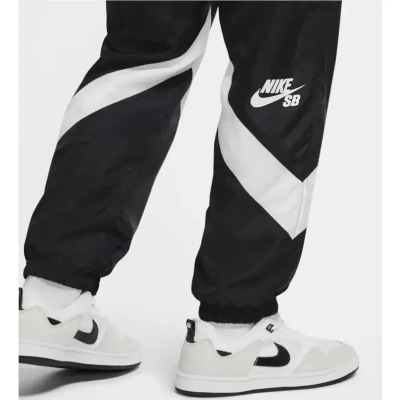 Nike clothing - CT6057-010 - CT6057-010 - Black (UPC: 0194275974194) 1