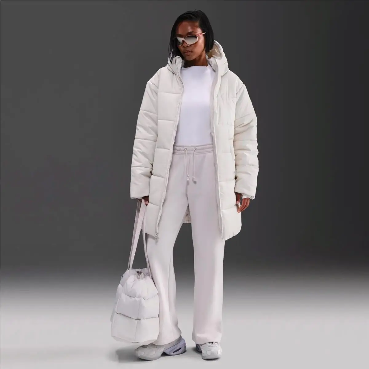 Nike clothing - Ivory (UPC: 198482128302) 4