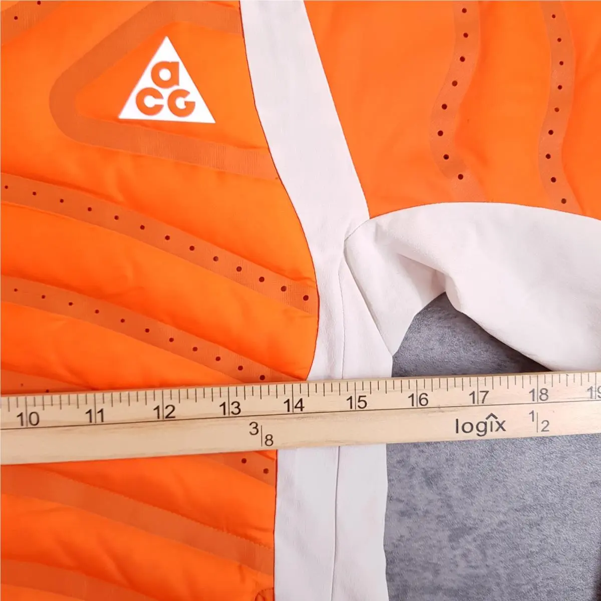 Nike clothing - Orange (UPC: 0198488839547) 4