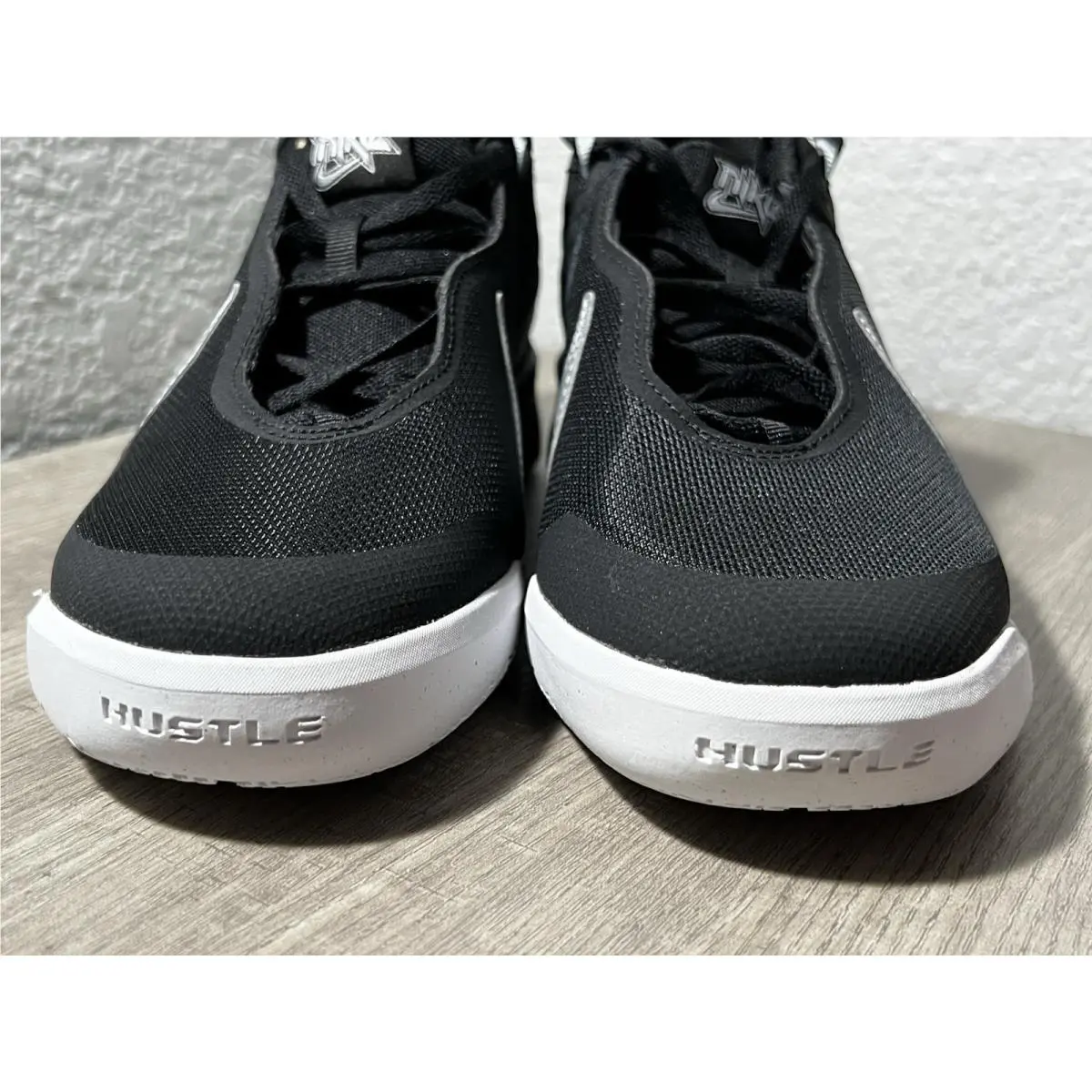 Nike shoes - Nike Team Hustle - Team Hustle - Black 1