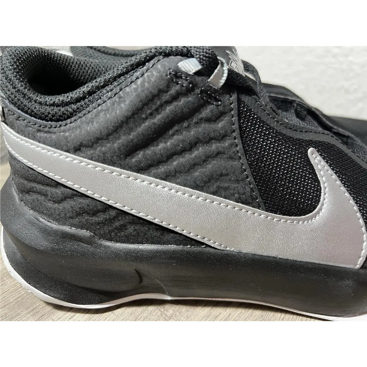 Nike shoes - Nike Team Hustle - Team Hustle - Black 3