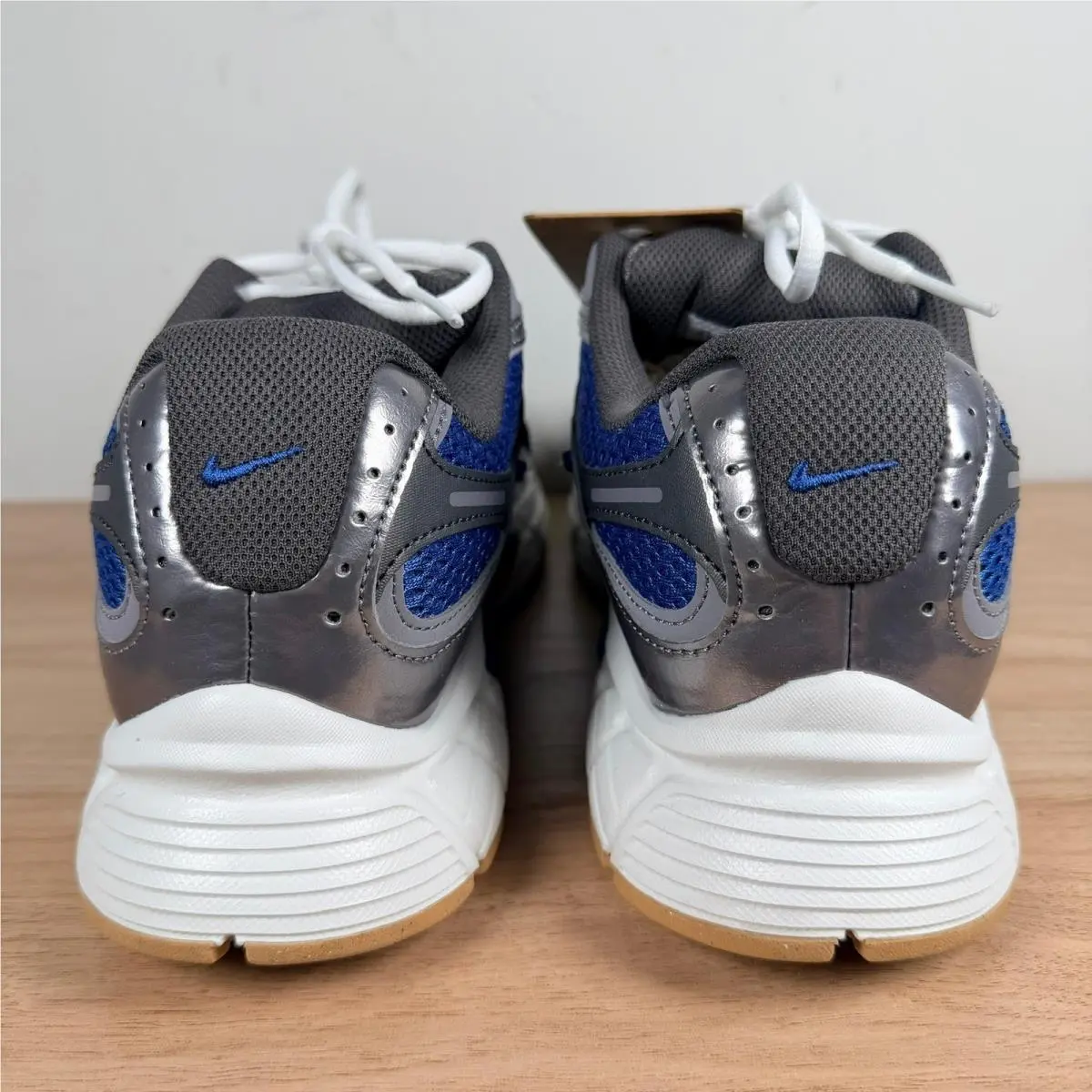 Nike shoes - V5 RNR - RNR - Silver (UPC: 198487818147) 1