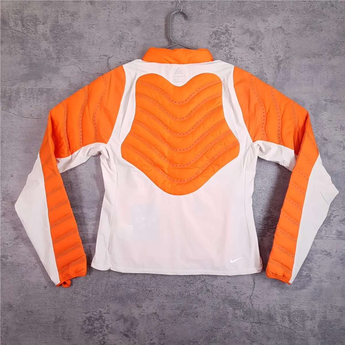 Nike clothing - Orange (UPC: 0198488839547) 0