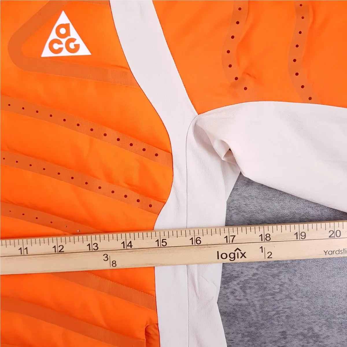 Nike clothing - Orange (UPC: 0198488839547) 4