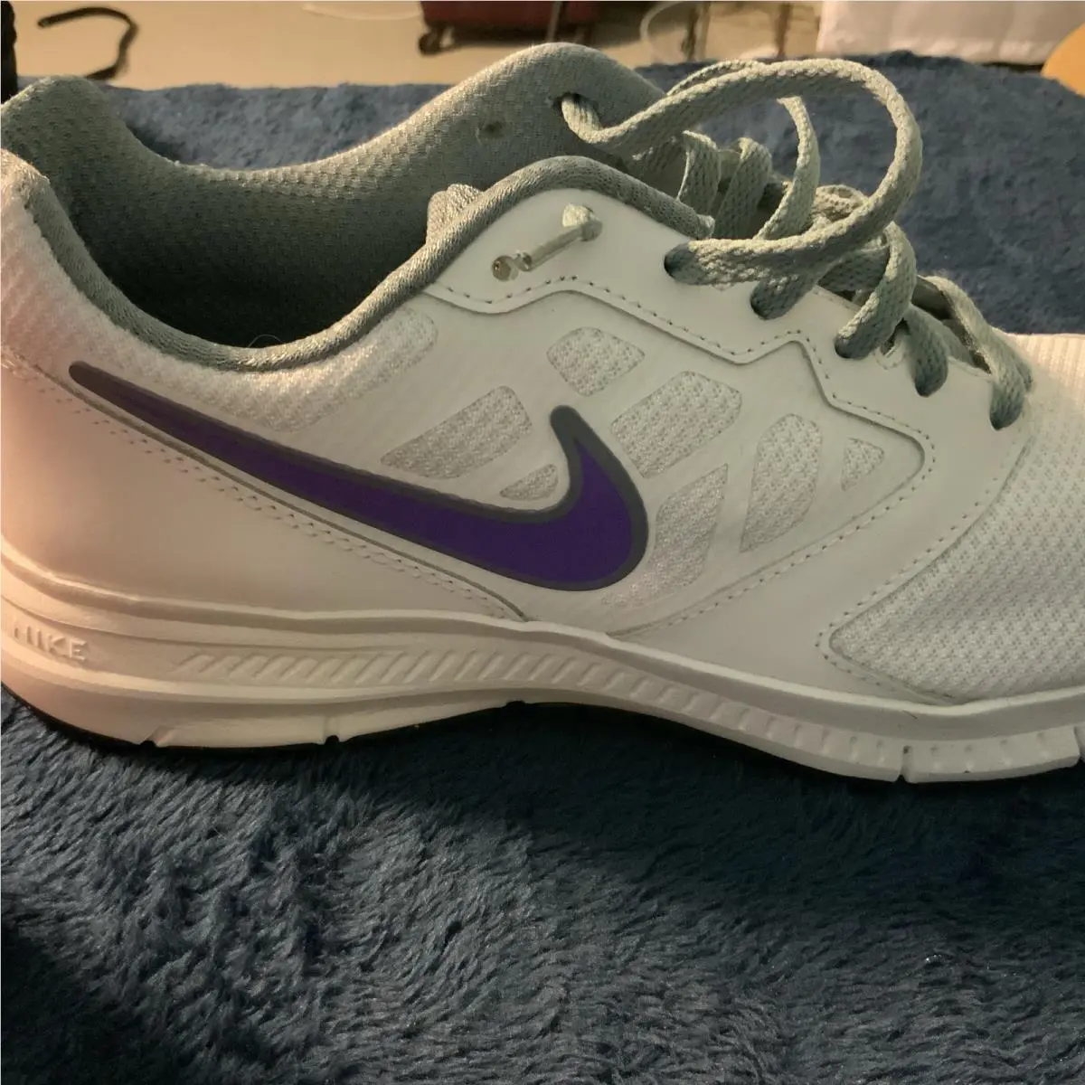 Nike Downshifter 6 Running Shoes Womens Sz 9 White Purple Sneakers 684765-150