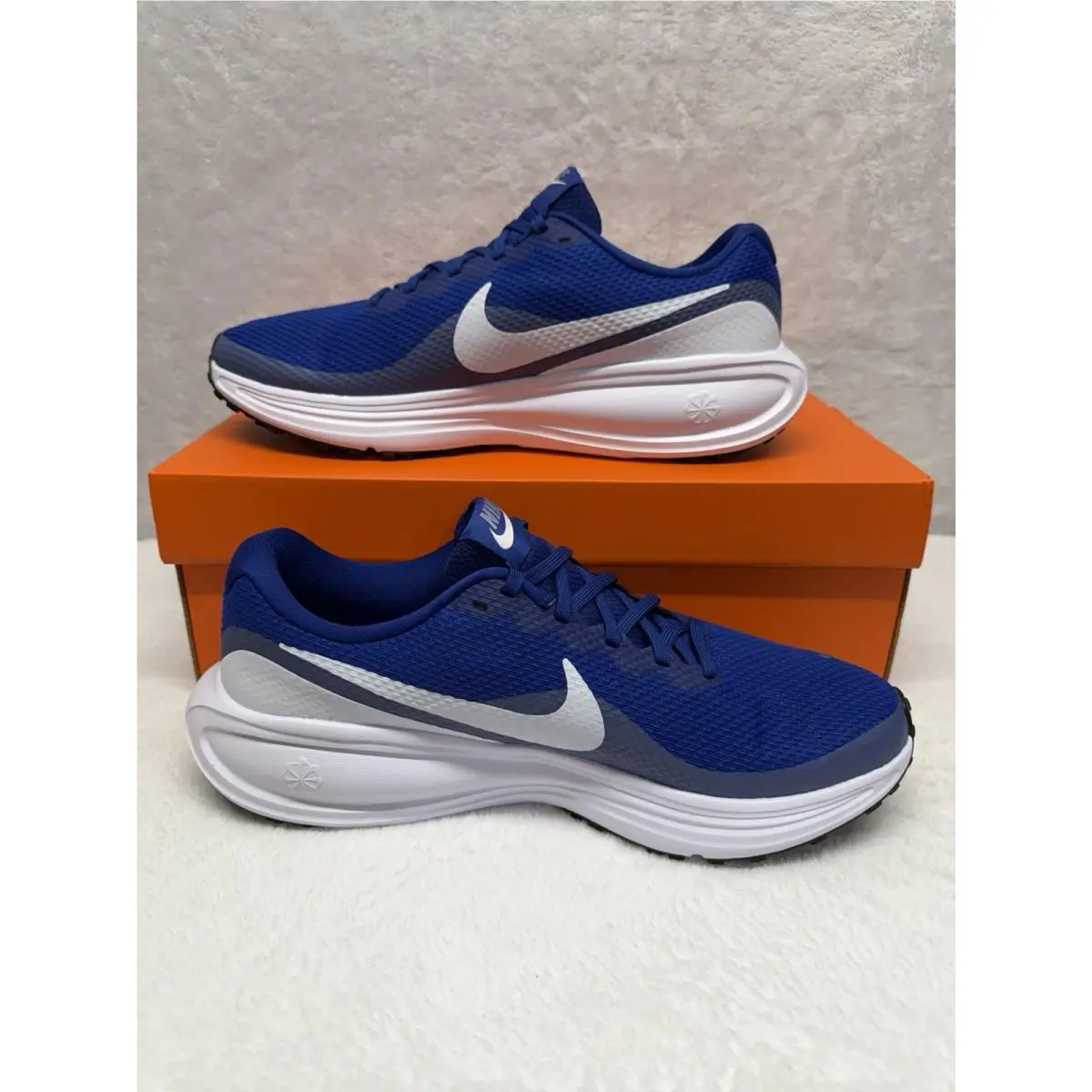 Nike shoes - Nike Revolution 8 - Revolution - White 1